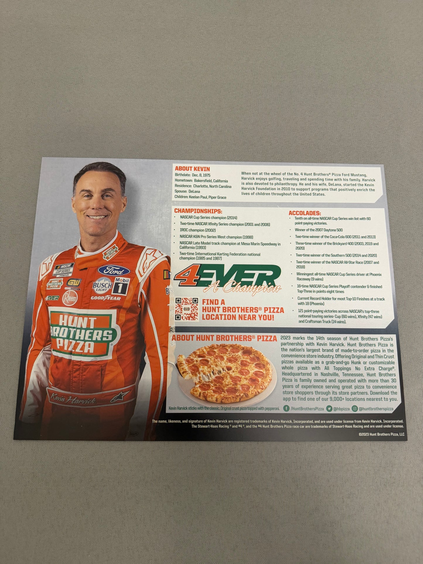 Kevin Harvick 2023 Hunt Brothers Pizza Nascar Holographic Hero Card