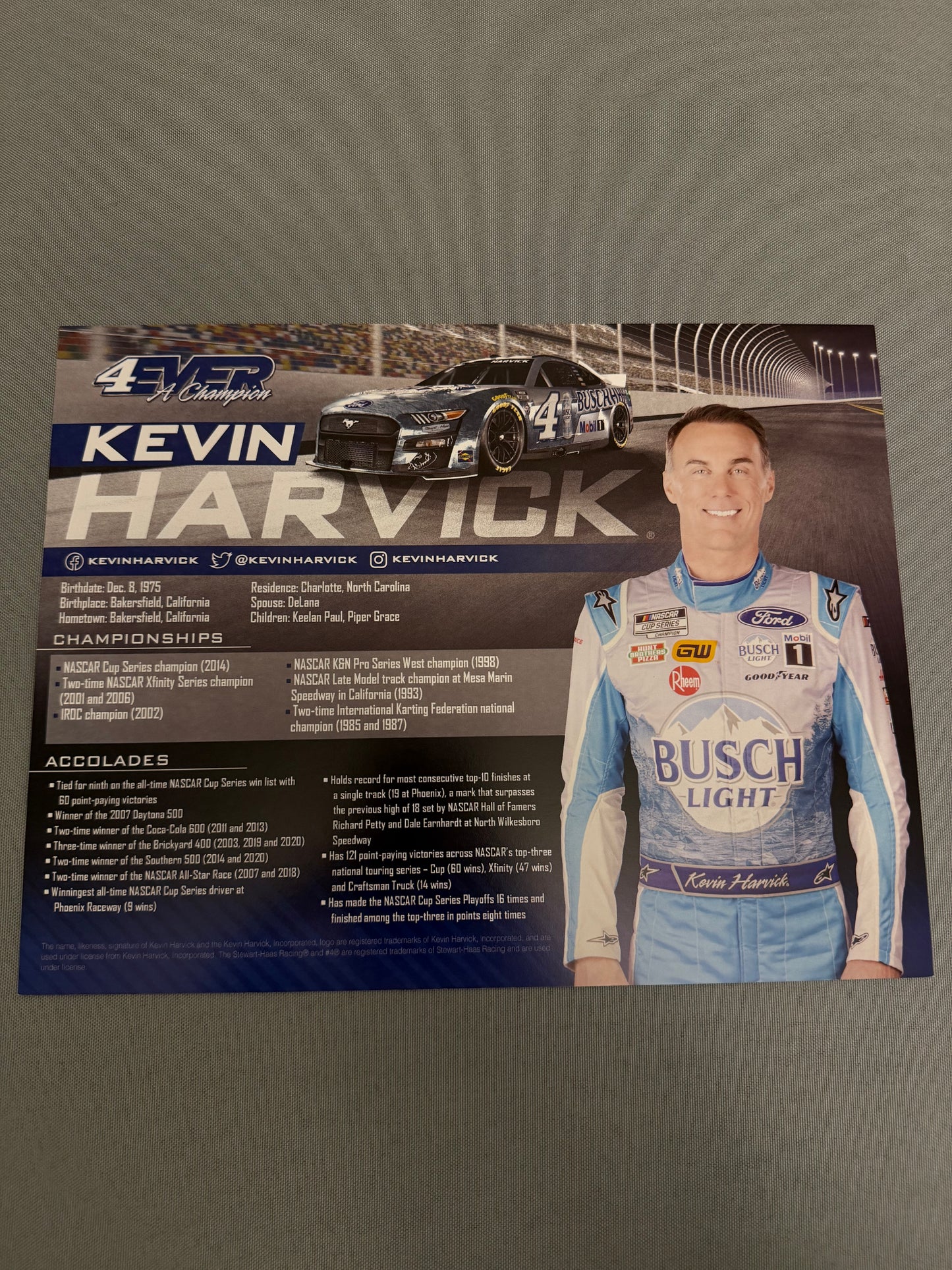 Kevin Harvick #4 2023 Busch Light Hero Card
