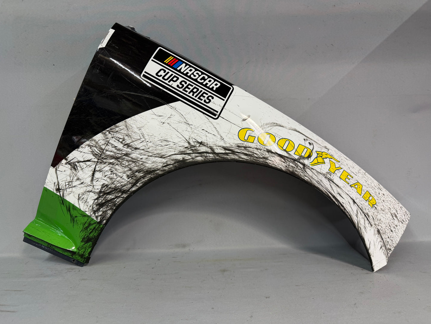 Daniel Suarez #7 2026 Kansas 1 Nations Guard Nascar Fender