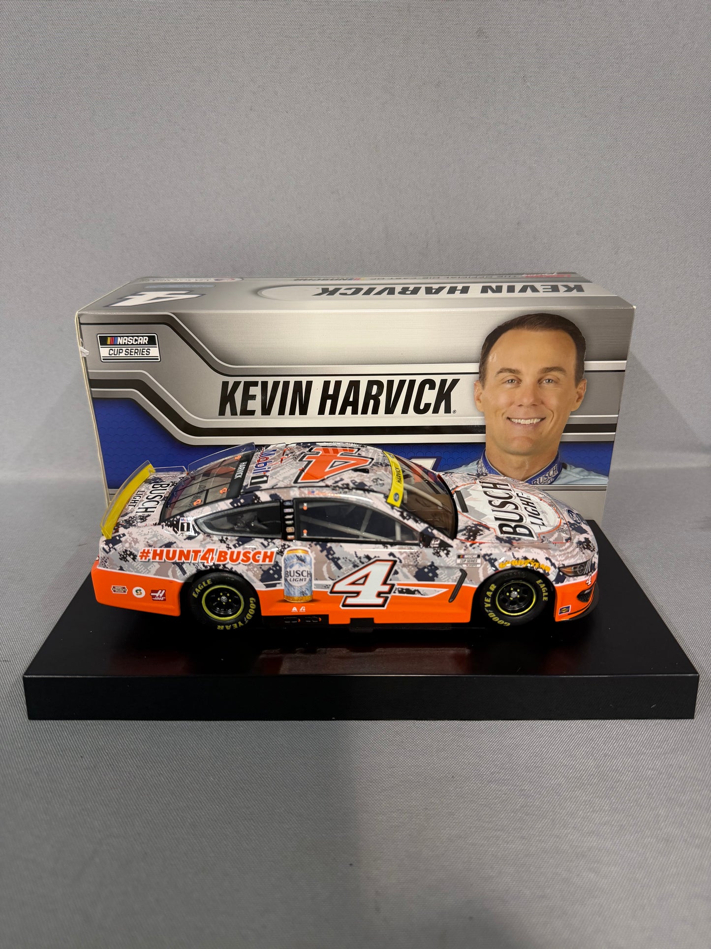 Kevin Harvick #4 2021 Busch Light Hunt 4 Busch Nascar Diecast