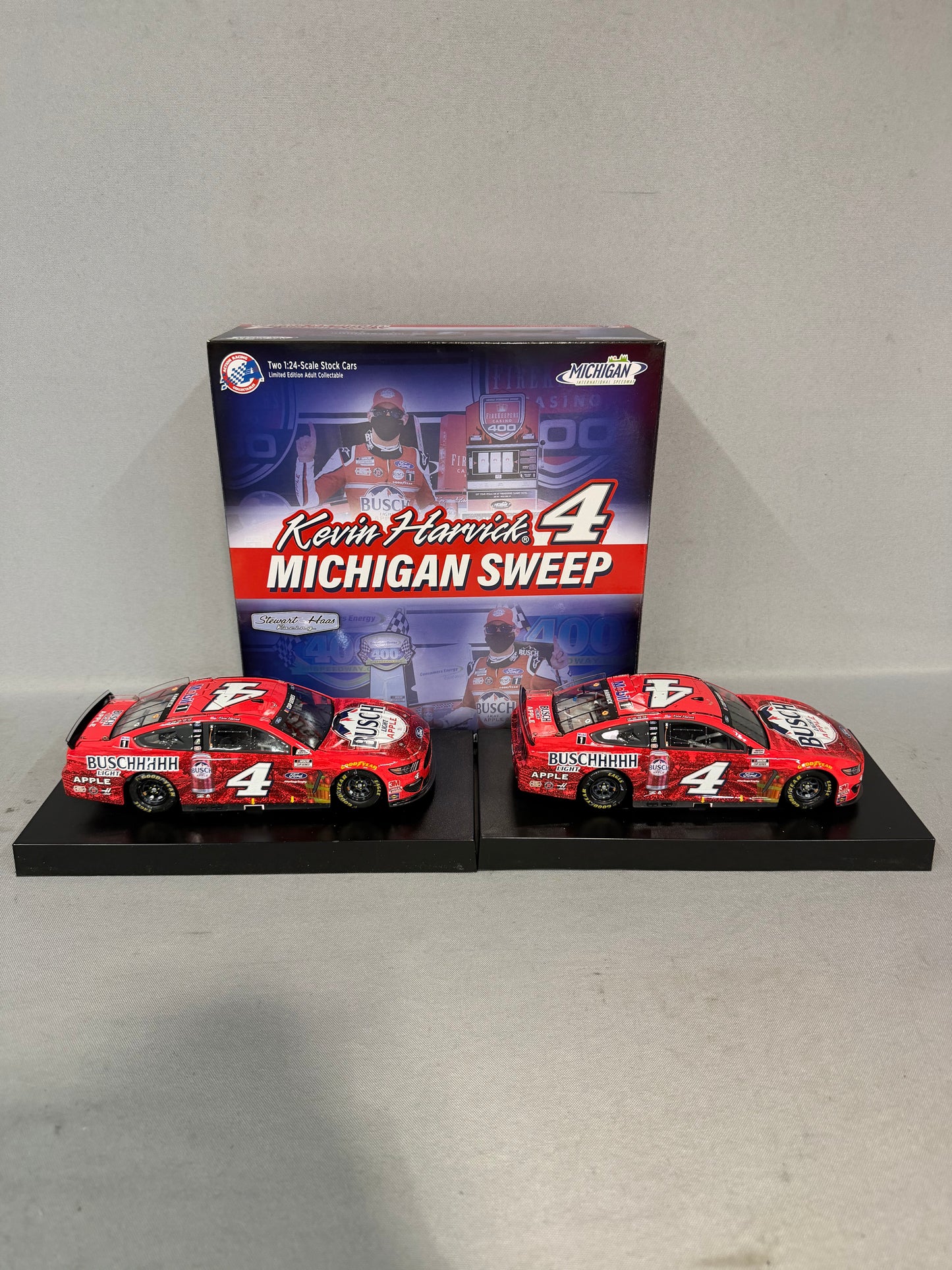 Kevin Harvick #4 2020 Michigan Win Busch Light Apple Elite Sweep Set Nascar Diecast