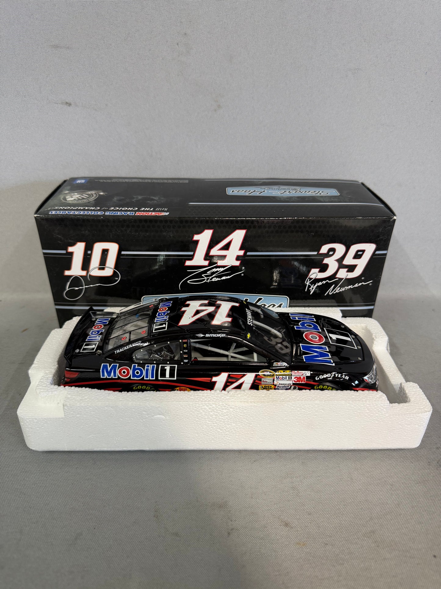 Tony Stewart #14 2016 Mobil 1 Black Nascar Diecast