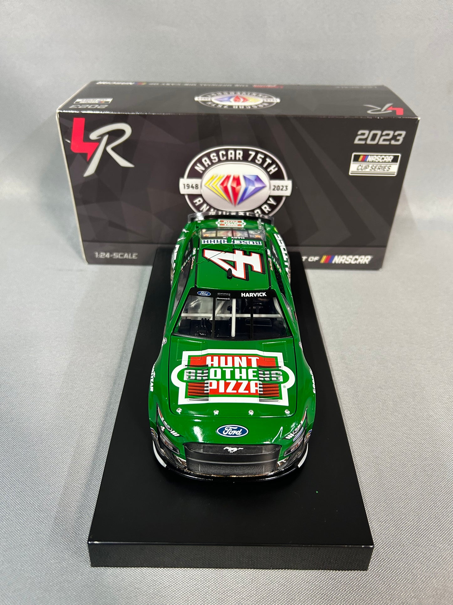 Kevin Harvick #4 2023 Hunt Brothers Pizza Realtree Green Nascar Diecast
