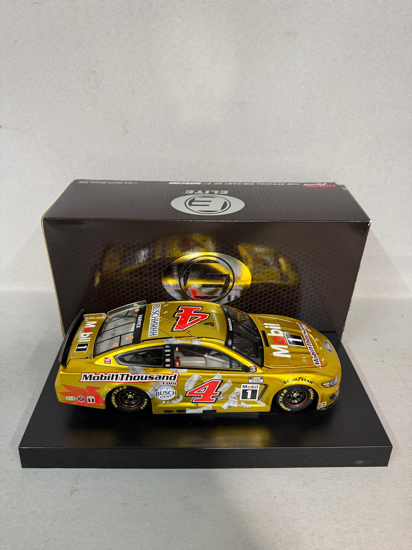 Kevin Harvick #4 2021 Mobil 1 Thousand Elite Liquid Color Nascar Diecast