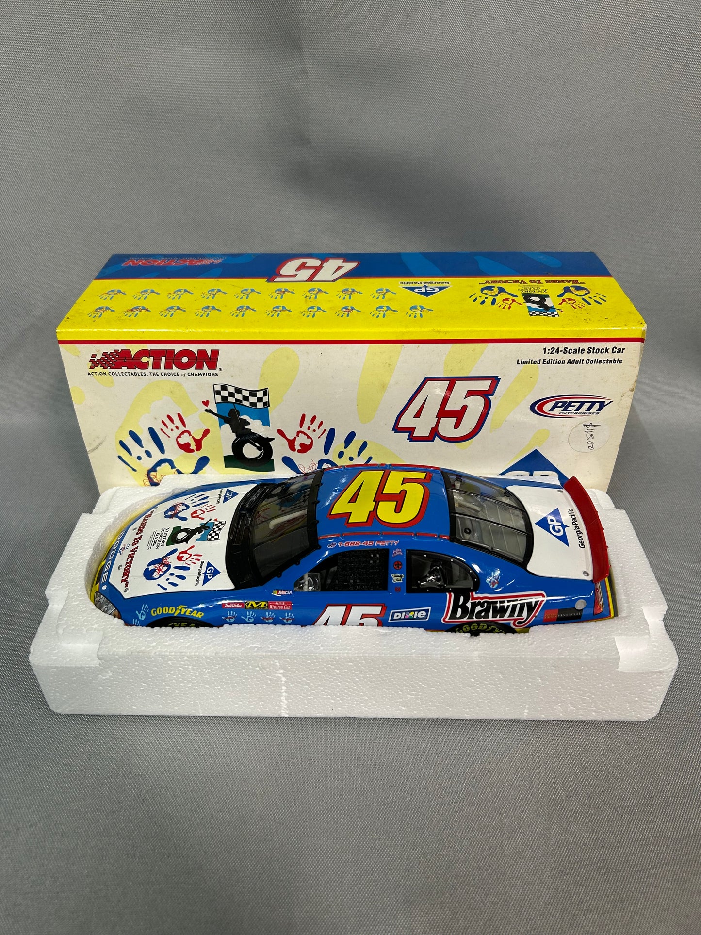 Kyle Petty #45 2003 Georgia Pacific Hands To Victory Nascar Diecast