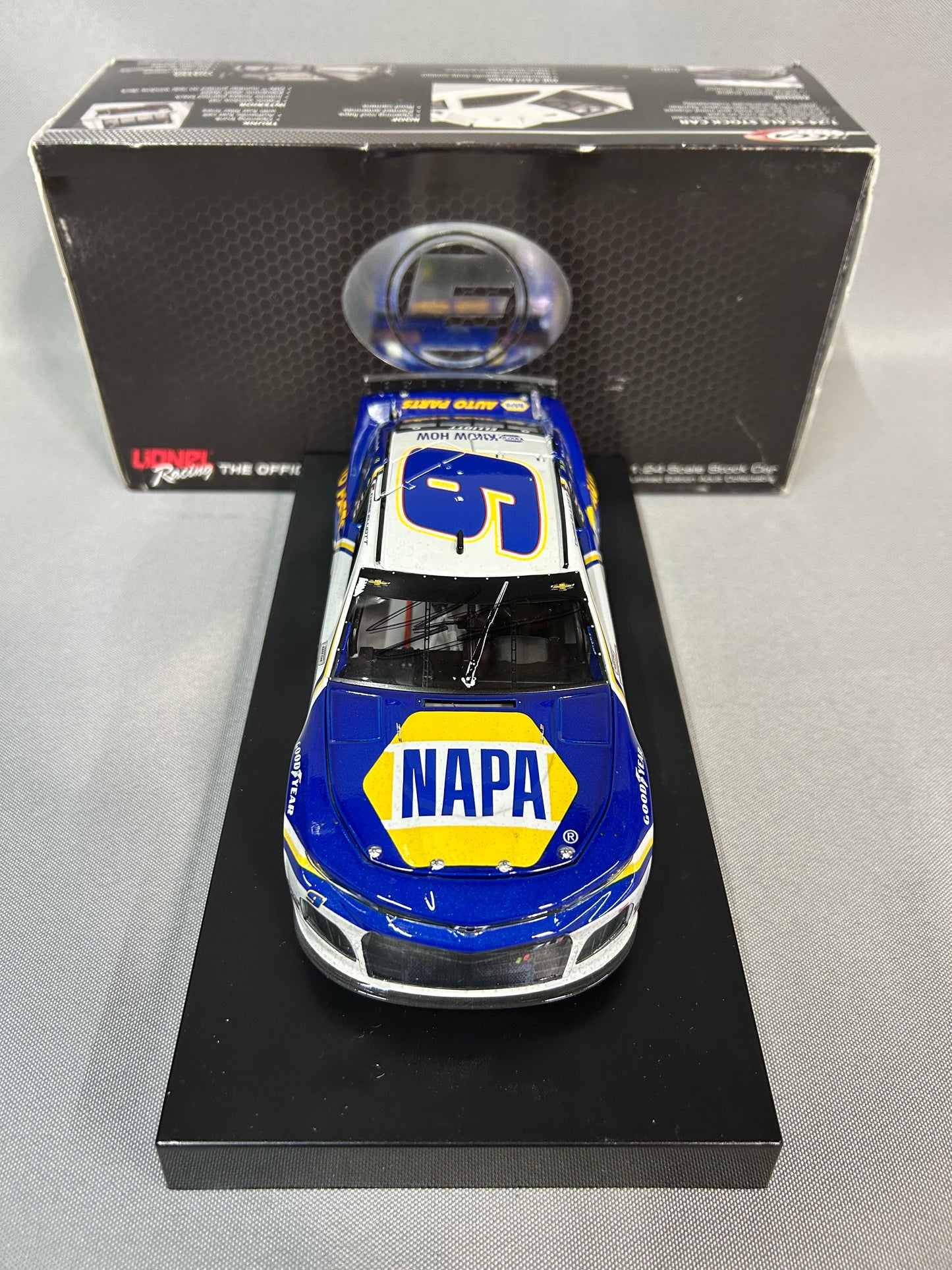 Chase Elliott #9 2019 Autographed Napa Watkins Glen Elite Nascar Diecast