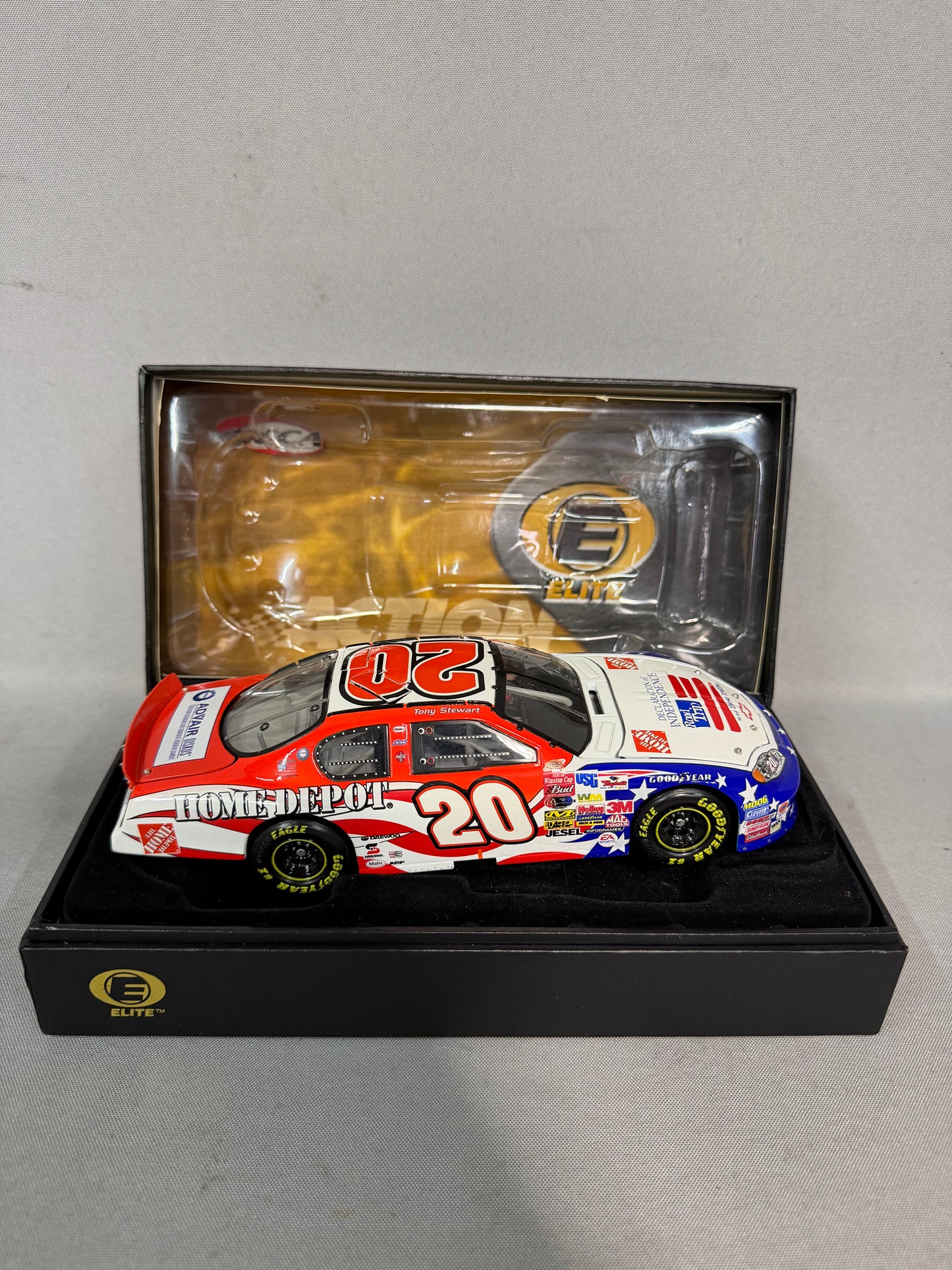 Tony Stewart #20 2003 Home Depot Independence Day Elite Nascar Diecast