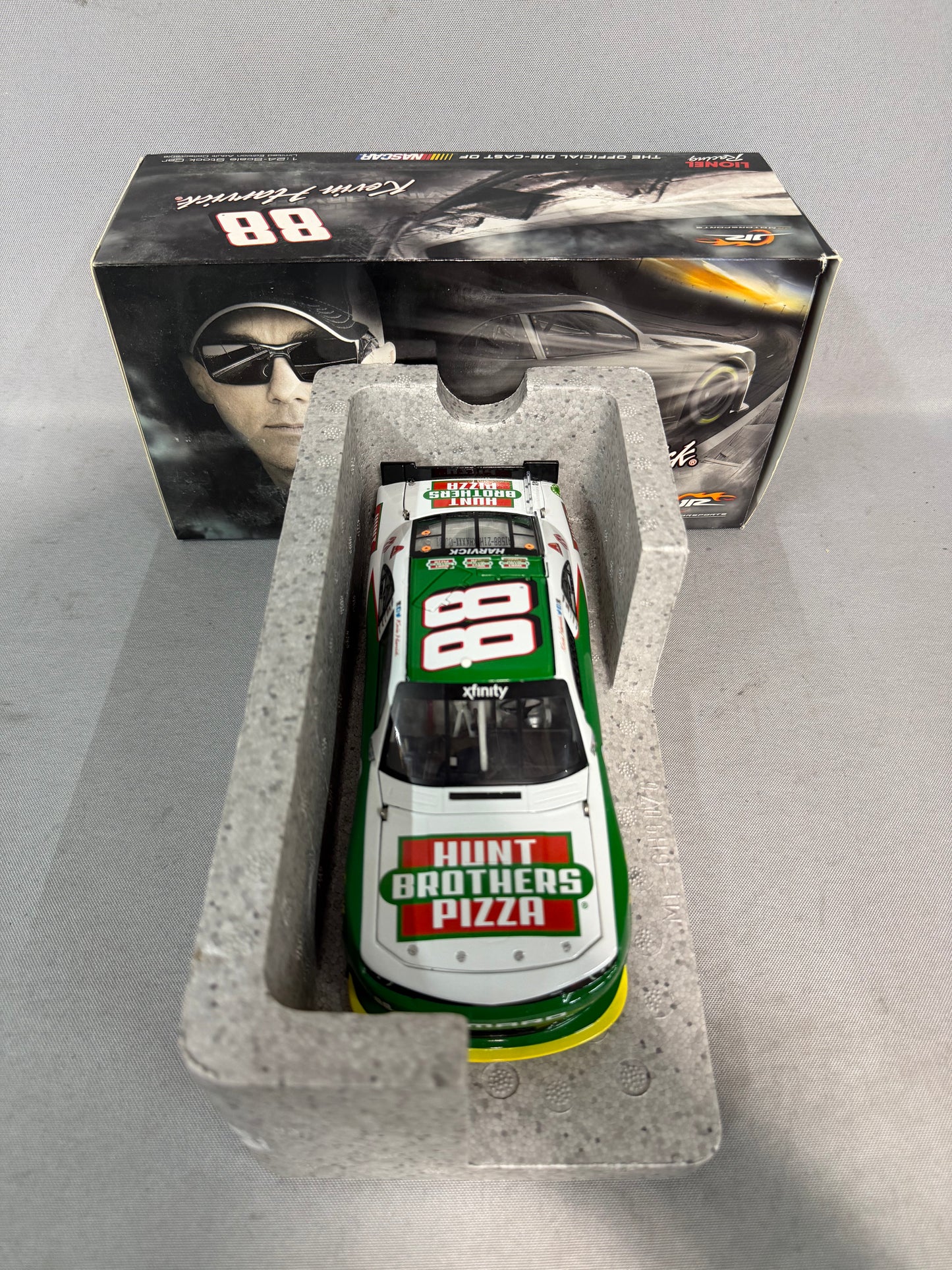 Kevin Harvick #88 2015 Hunt Brothers Pizza Nascar Diecast