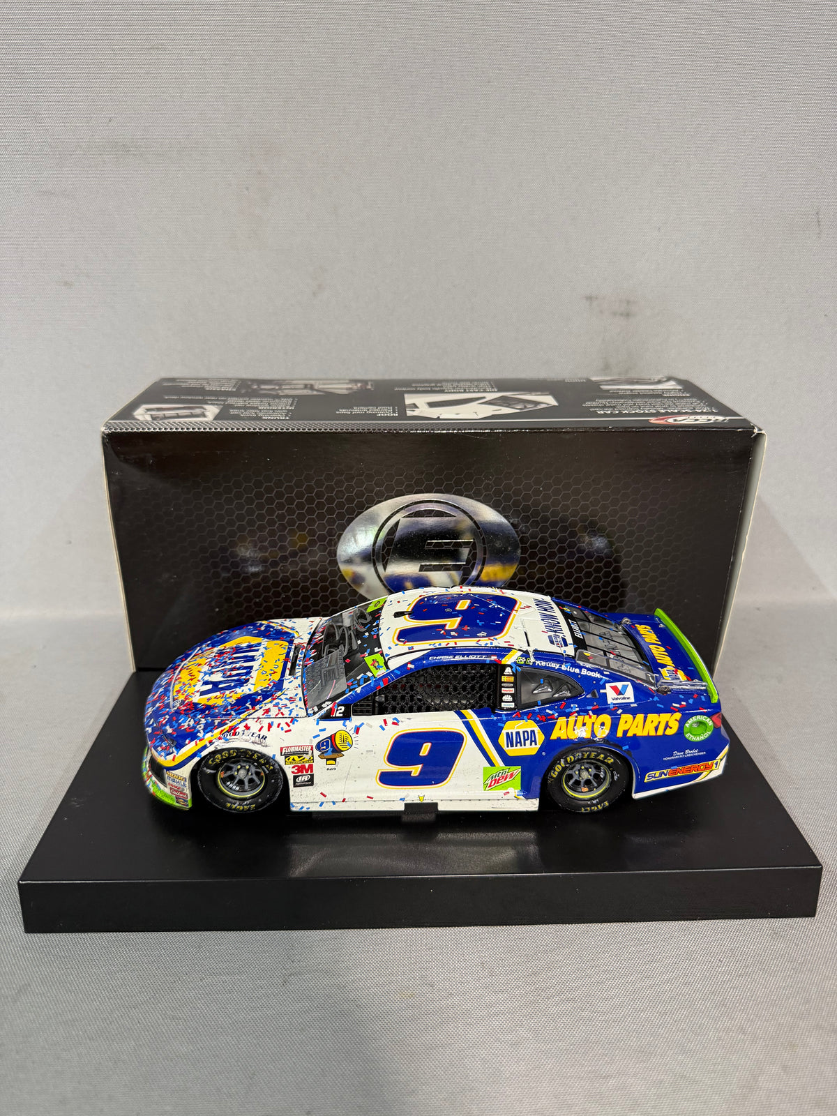 Chase Elliott #9 2018 Dover Win Napa Elite Nascar Autographed Diecast