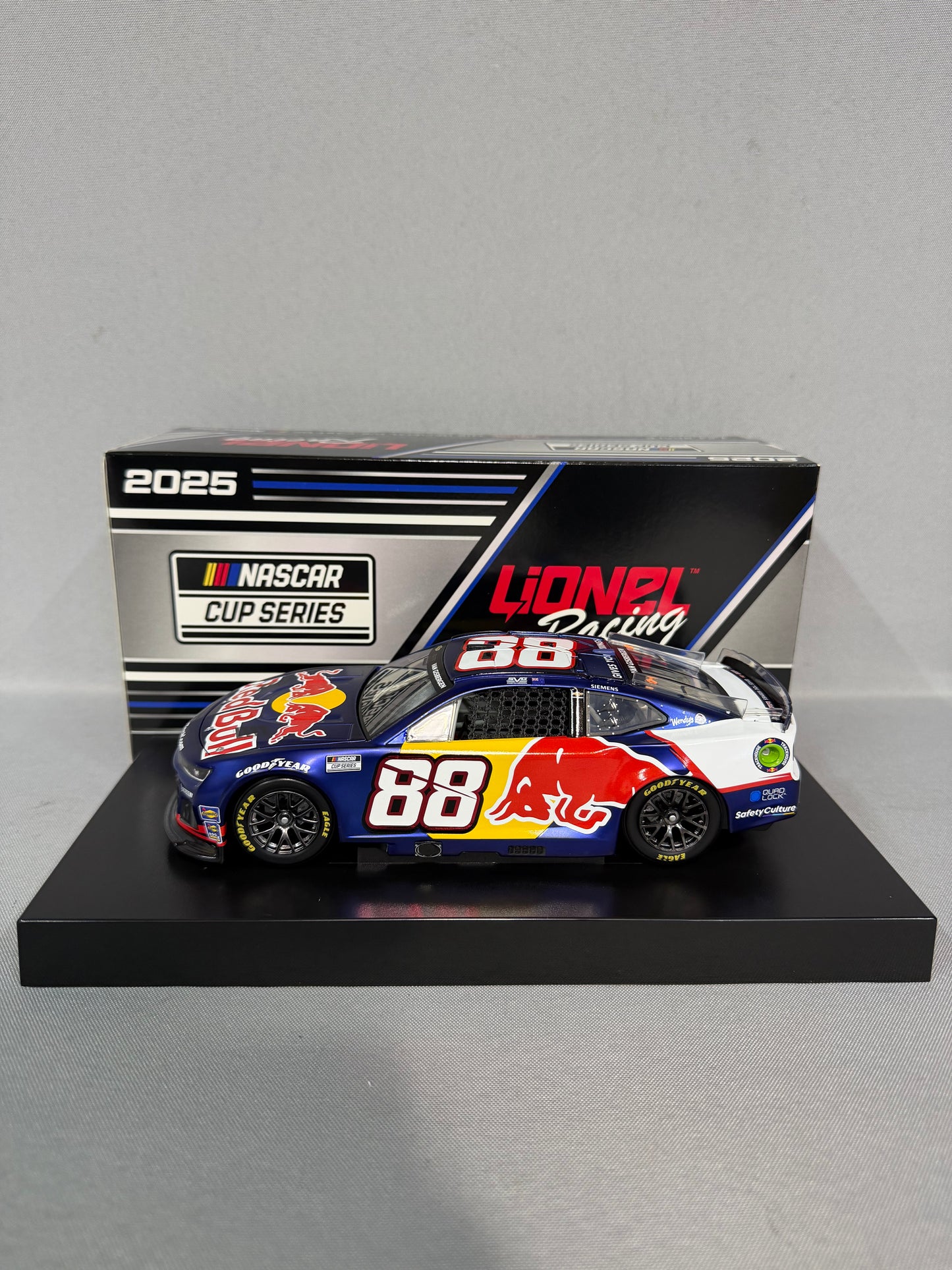 Shane Van Gisbergen #88 2025 Redbull Liquid Color Nascar Diecast