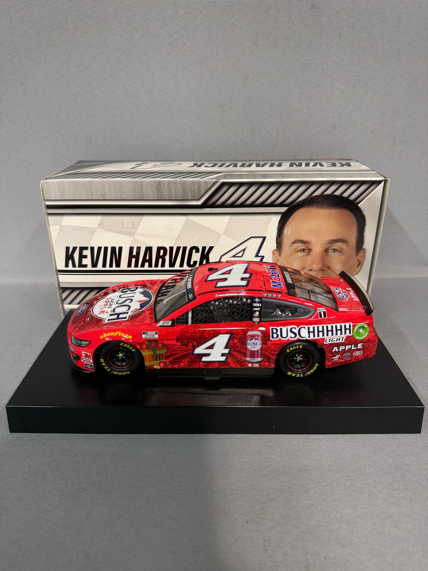 Kevin Harvick #4 2020 Busch Light Apple Nascar Diecast