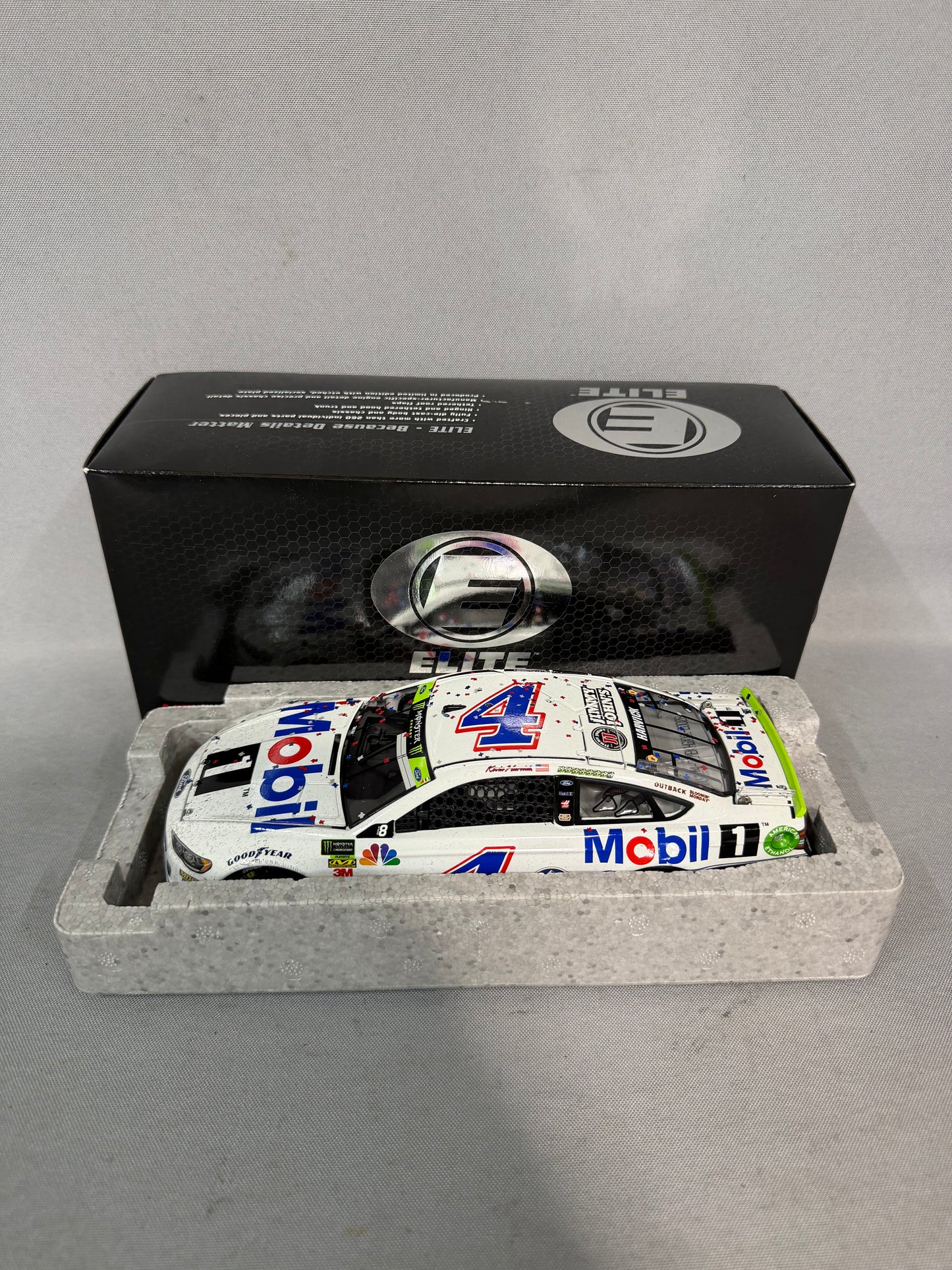 Kevin Harvick #4 2017 Texas Win Mobil 1 Elite Nascar Diecast