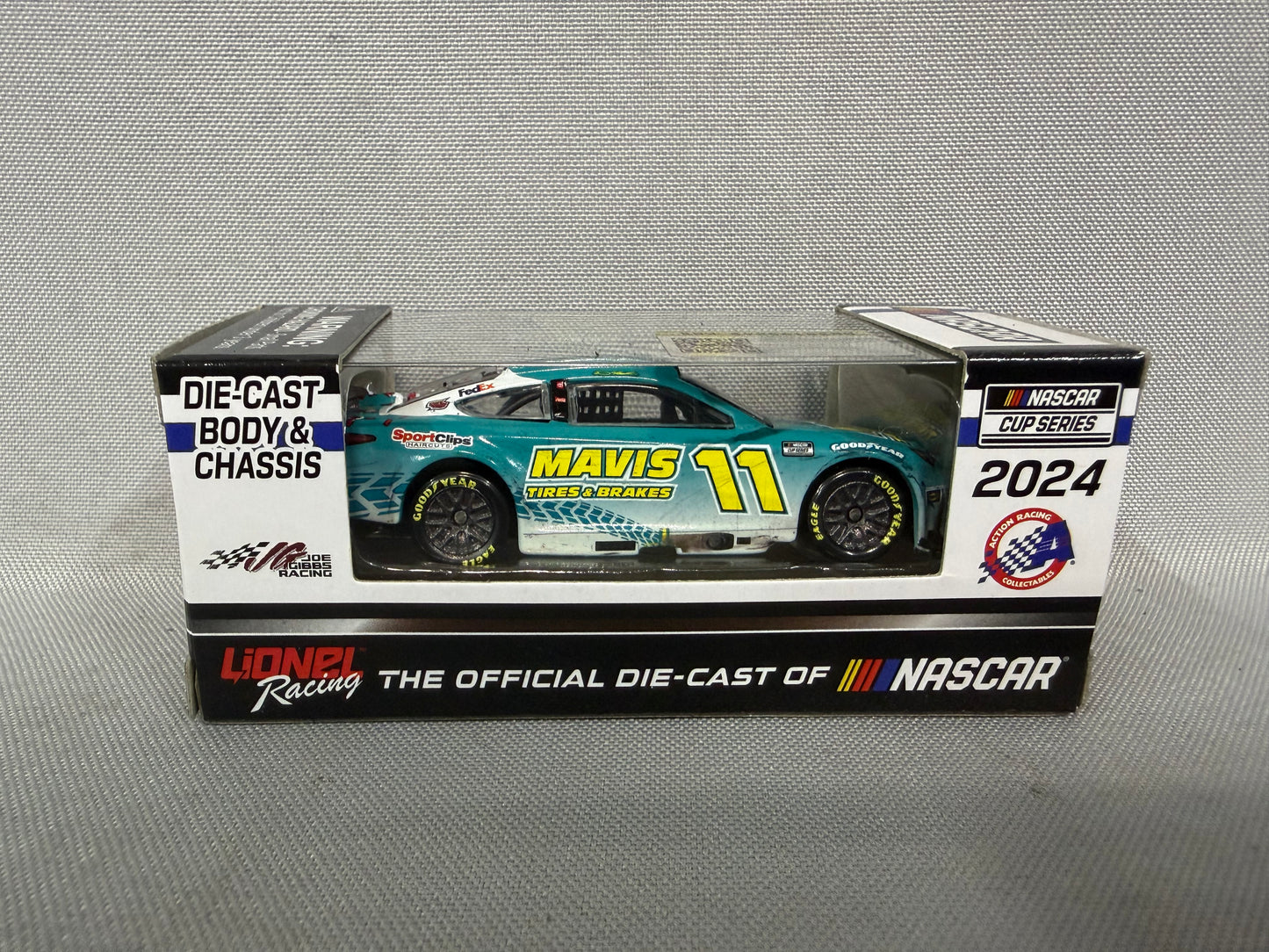 Denny Hamlin #11 2025 Richmond Win Mavis Tire Nascar 1/64 Diecast