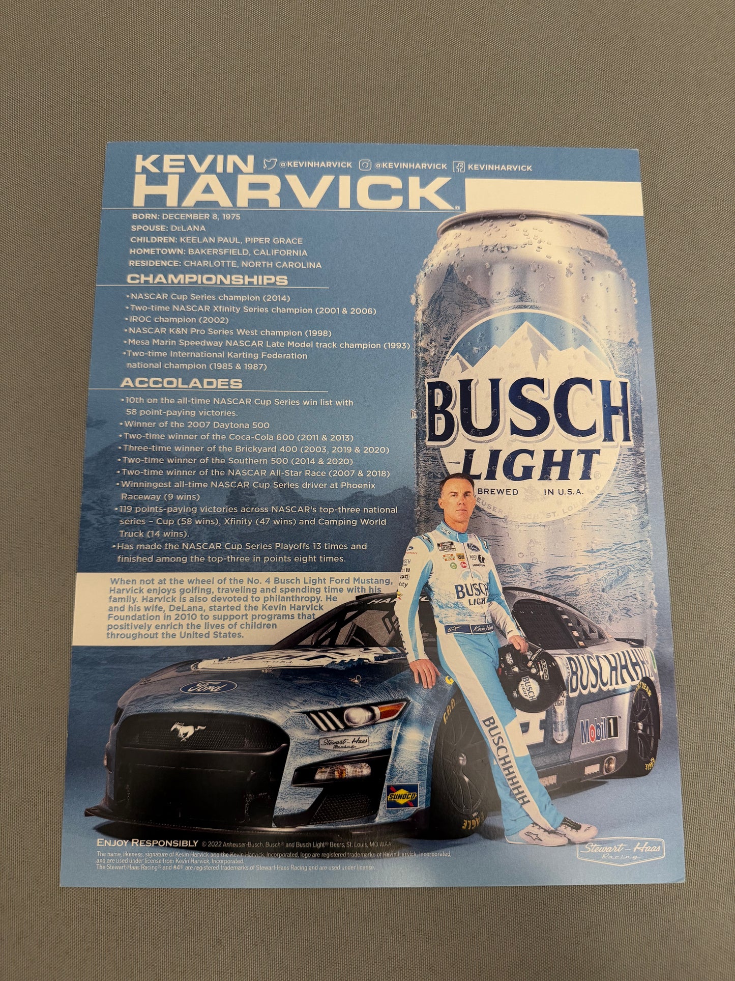Kevin Harvick #4 2022 Busch Light Hero Card