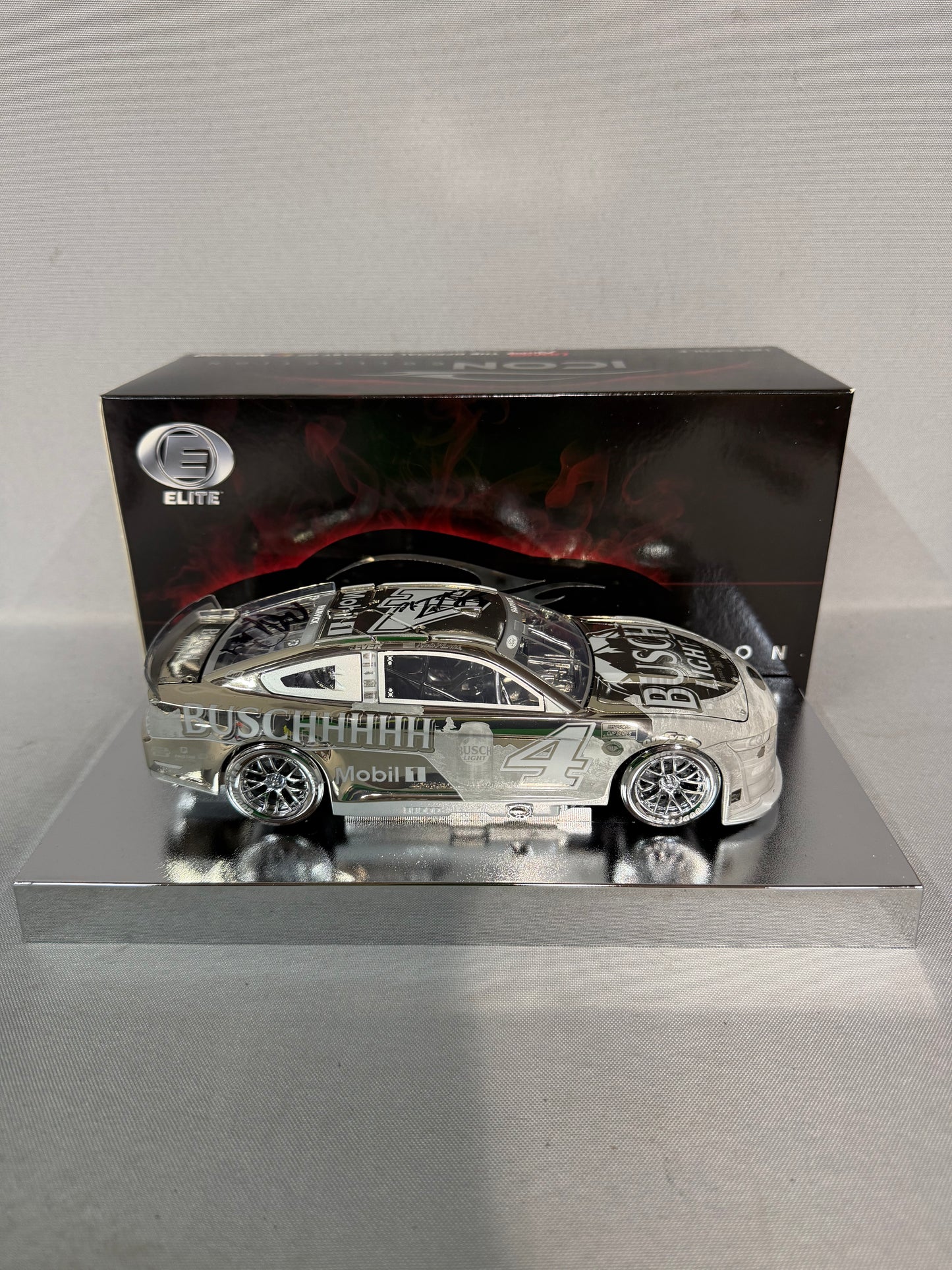 Kevin Harvick #4 2023 Busch Light Beer Icon Elite Dual Autographed Nascar Diecast