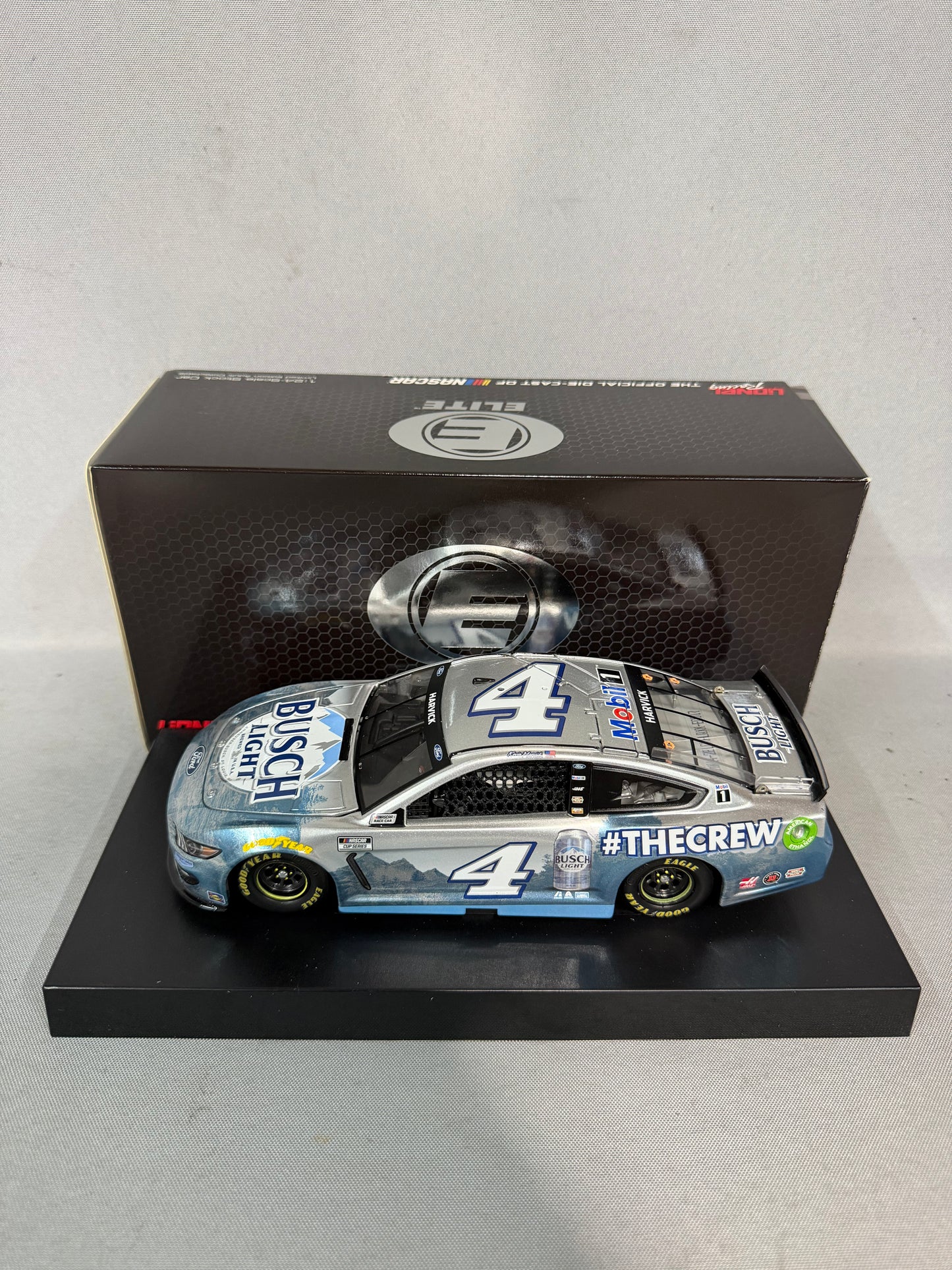 Kevin Harvick #4 2021 Busch Light The Crew Elite Liquid Color Nascar Diecast