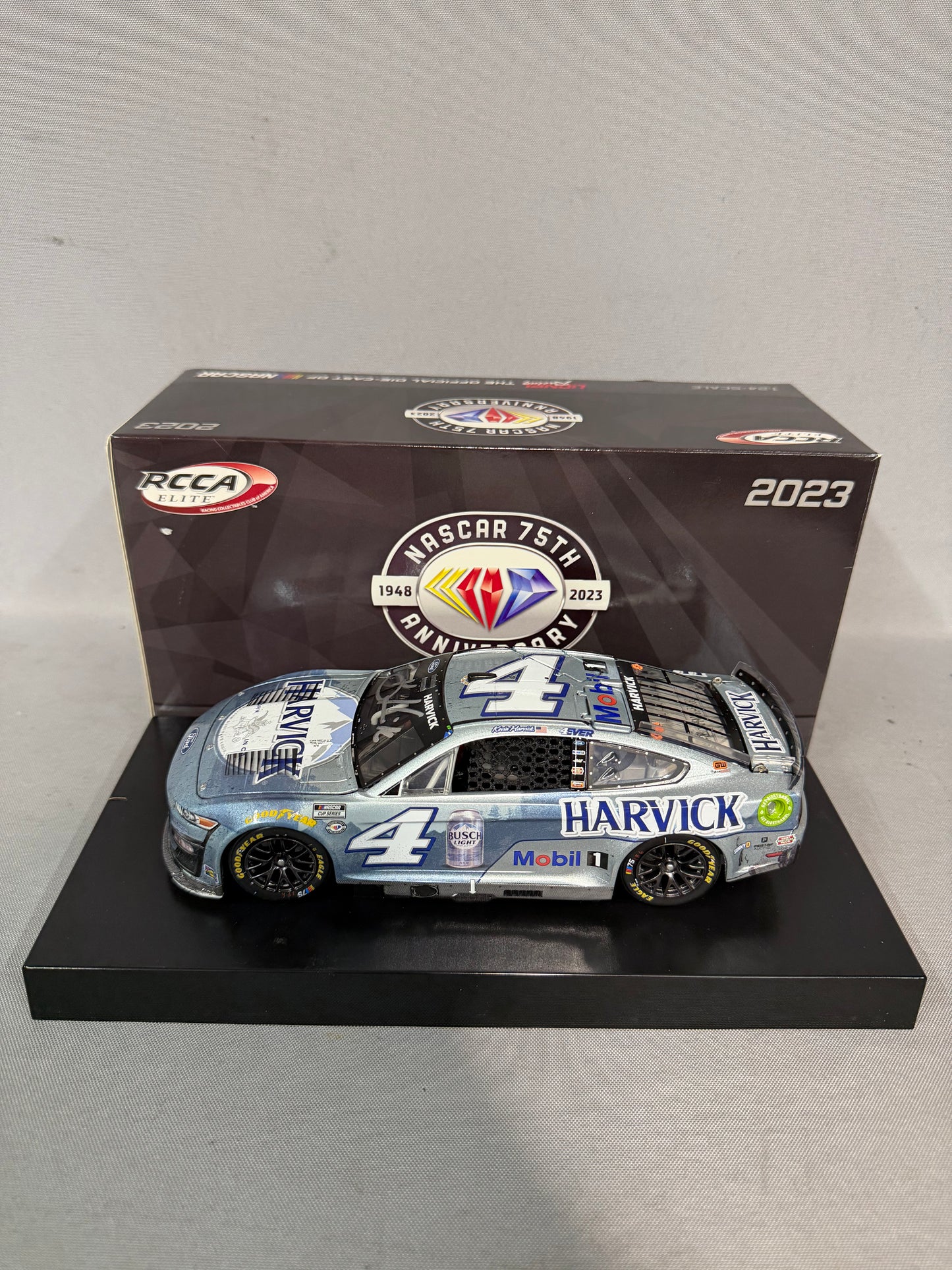 Kevin Harvick #4 2023 Busch Light Harvick Race Version Elite Nascar Autographed Diecast