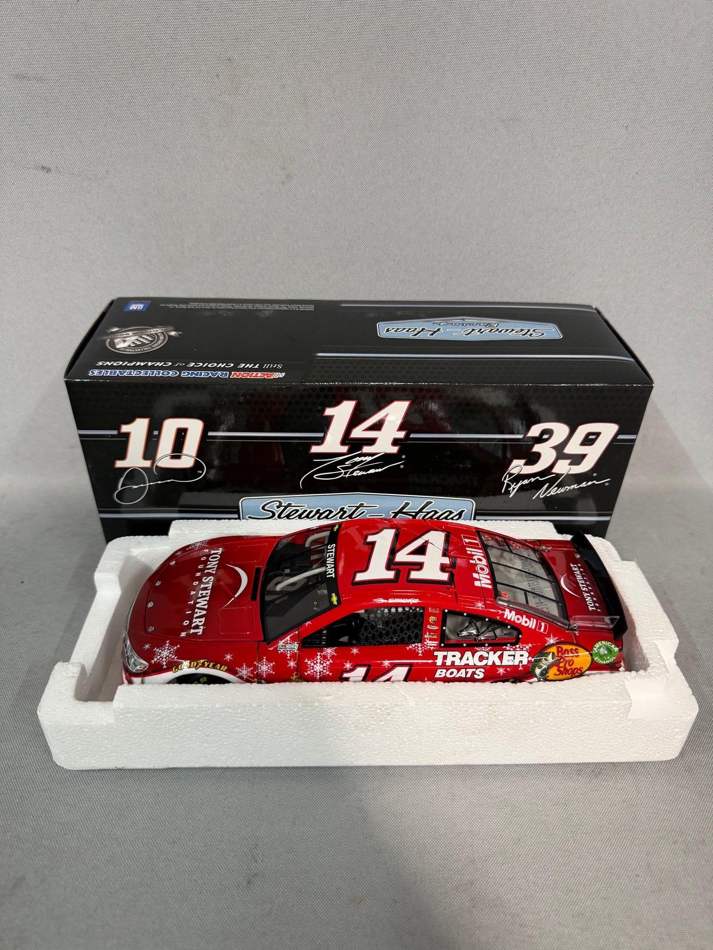 Tony Stewart #14 2013 Tony Stewart Foundation Holiday Nascar Diecast