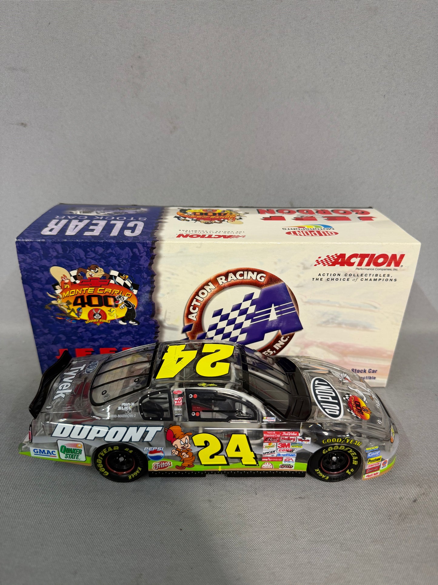 Jeff Gordon #24 2001 DuPont Looney Tunes Clear Nascar Diecast