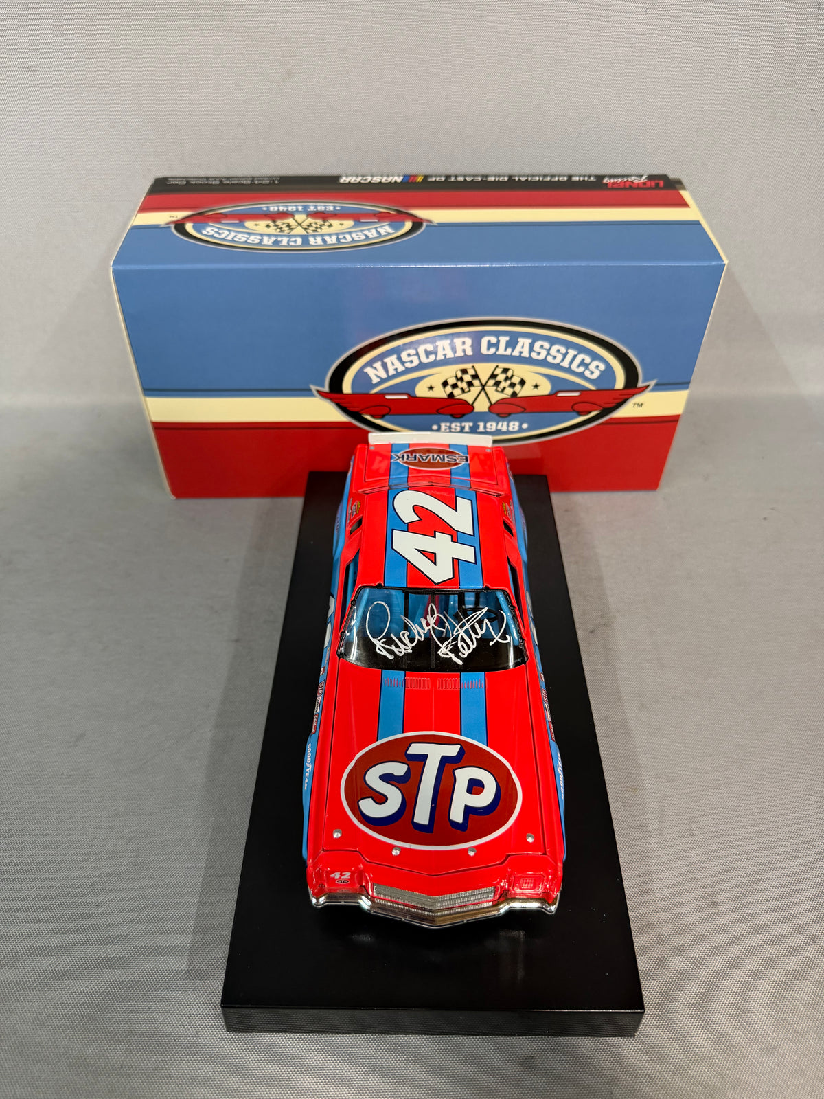 Richard Petty #43 1981 STP Monte Carlo Nascar Autographed Diecast