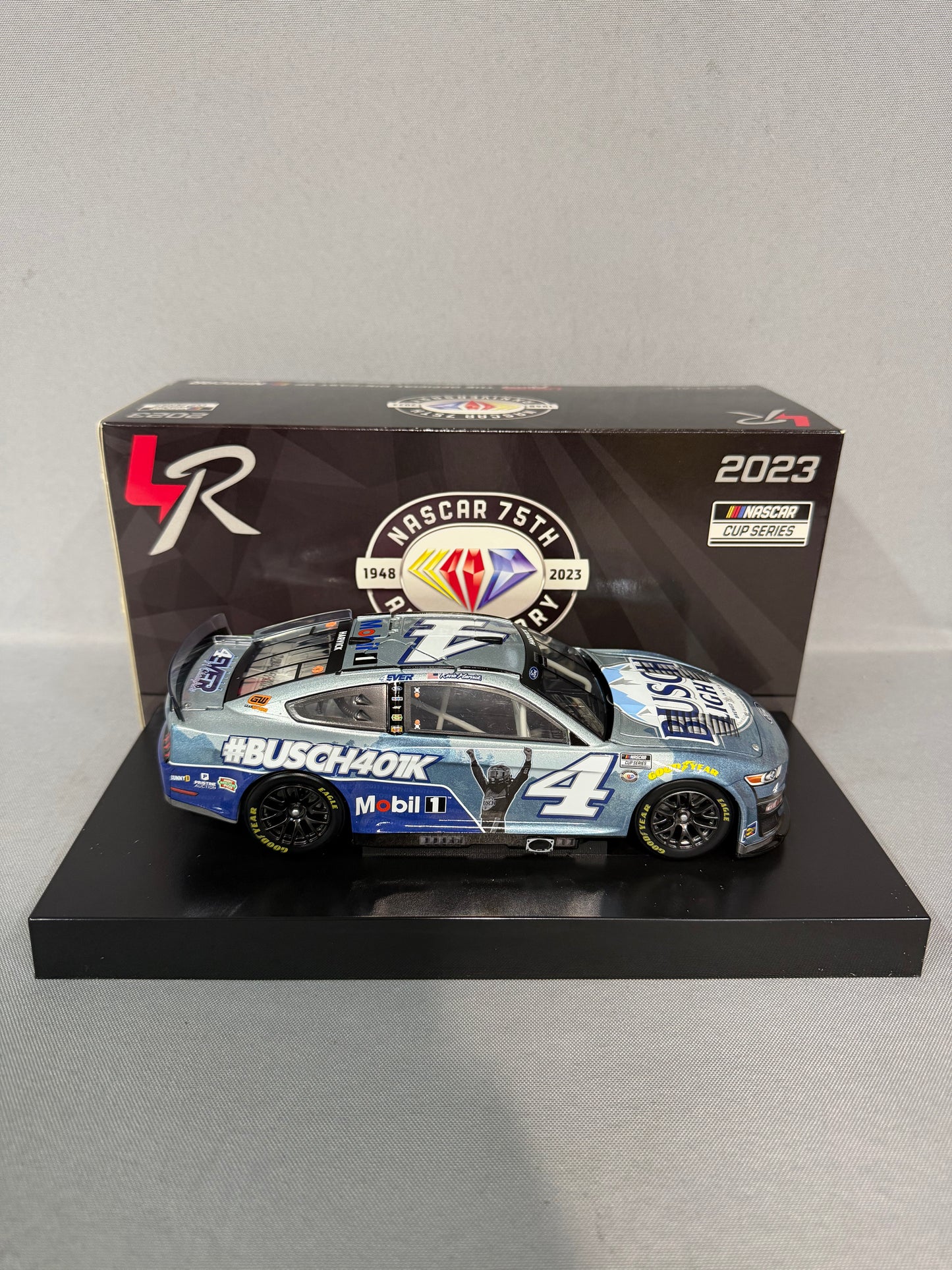 Kevin Harvick #4 2023 Busch Light Busch 401k Nascar Diecast