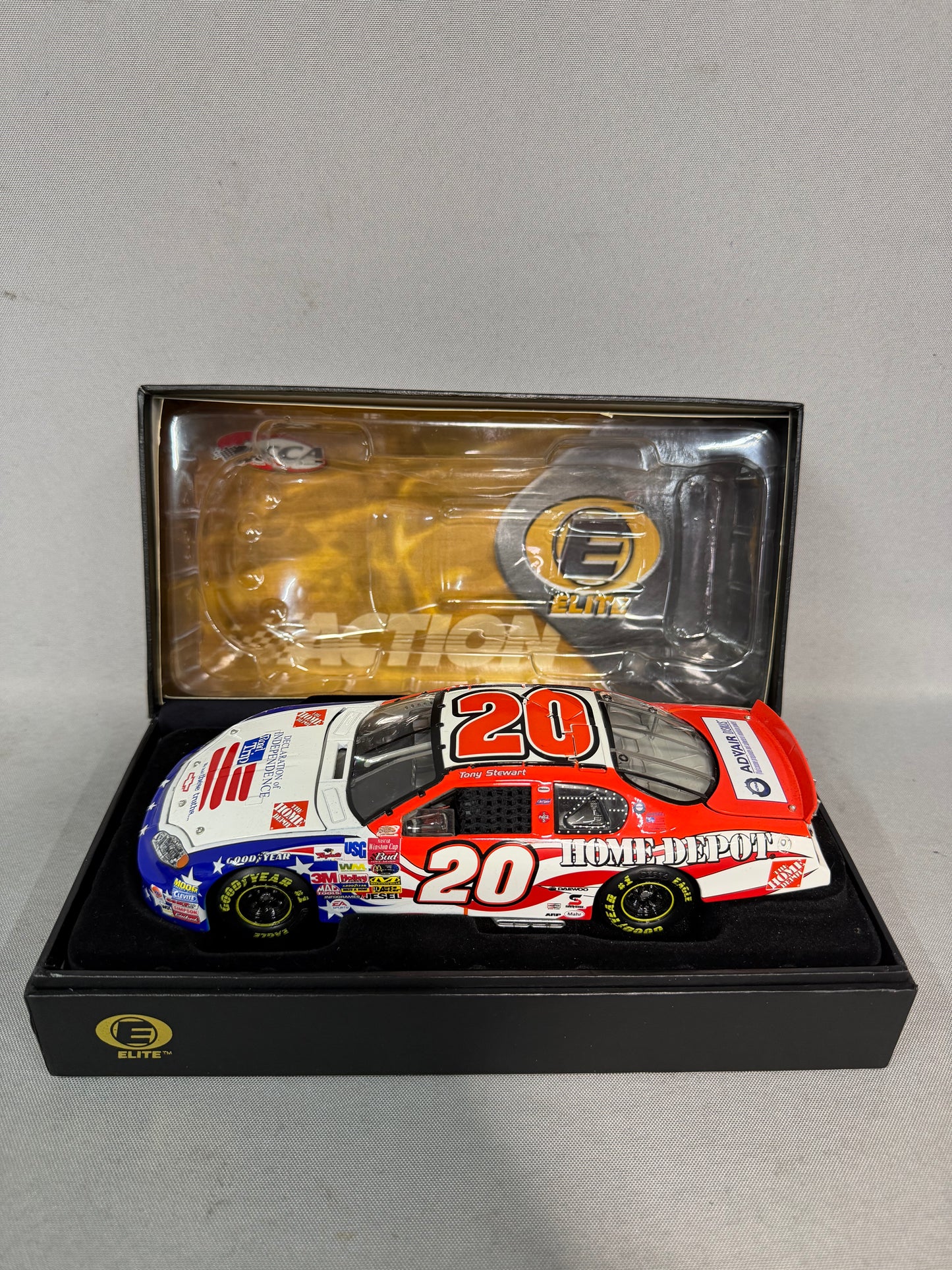 Tony Stewart #20 2003 Home Depot Independence Day Elite Nascar Diecast