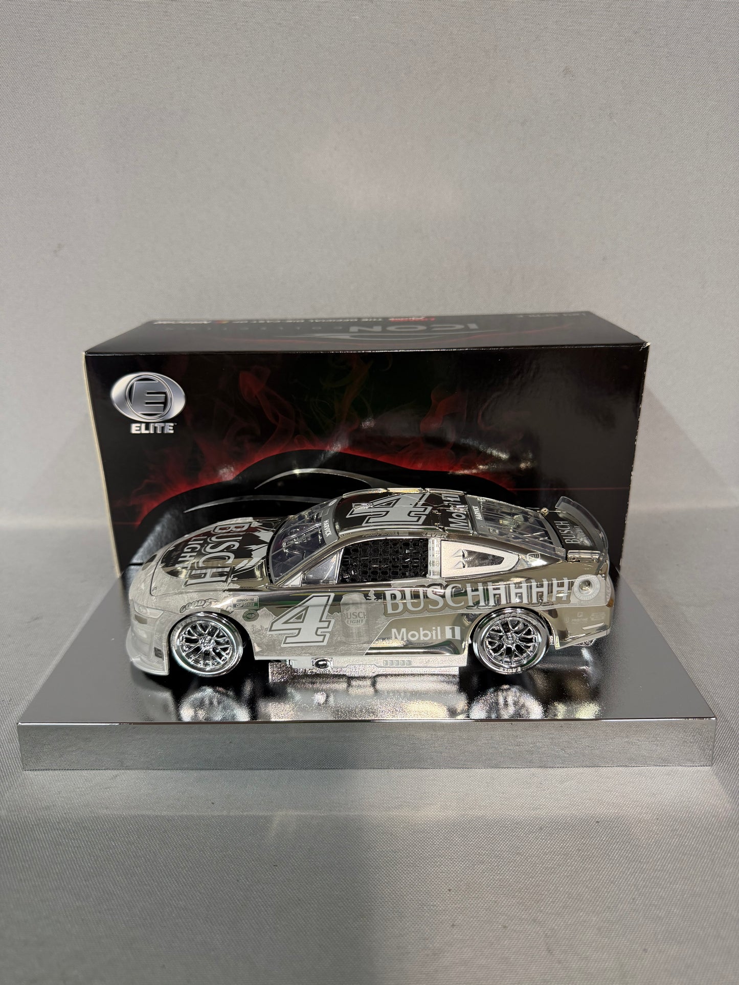 Kevin Harvick #4 2023 Busch Light Beer Icon Elite Nascar Diecast