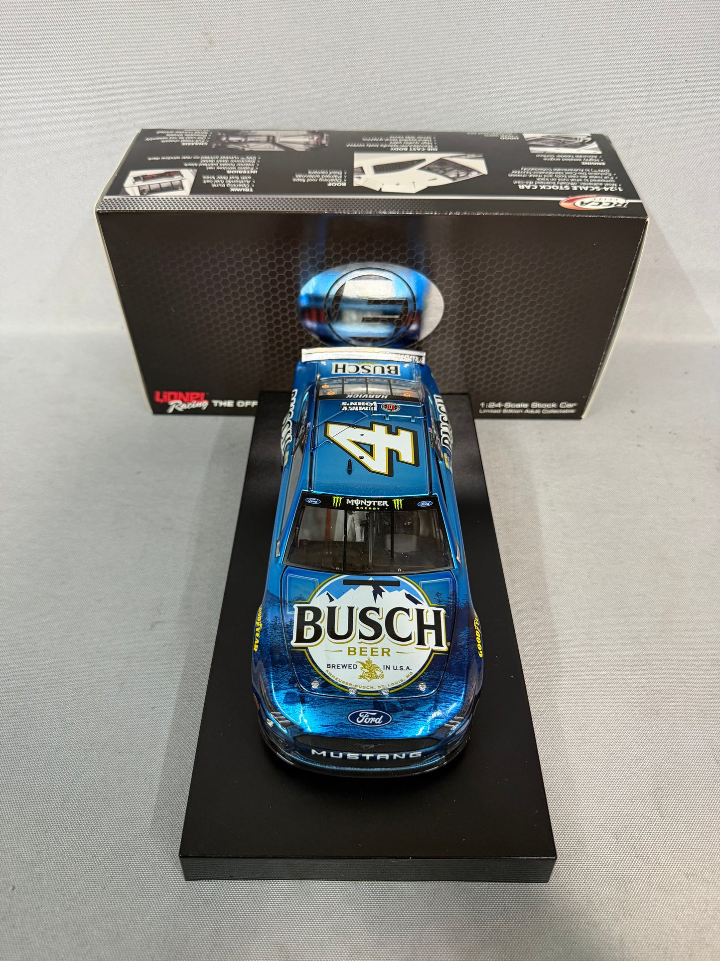 Kevin Harvick #4 2019 Busch Beer Elite Liquid Color Din 4 Door Number Nascar Diecast