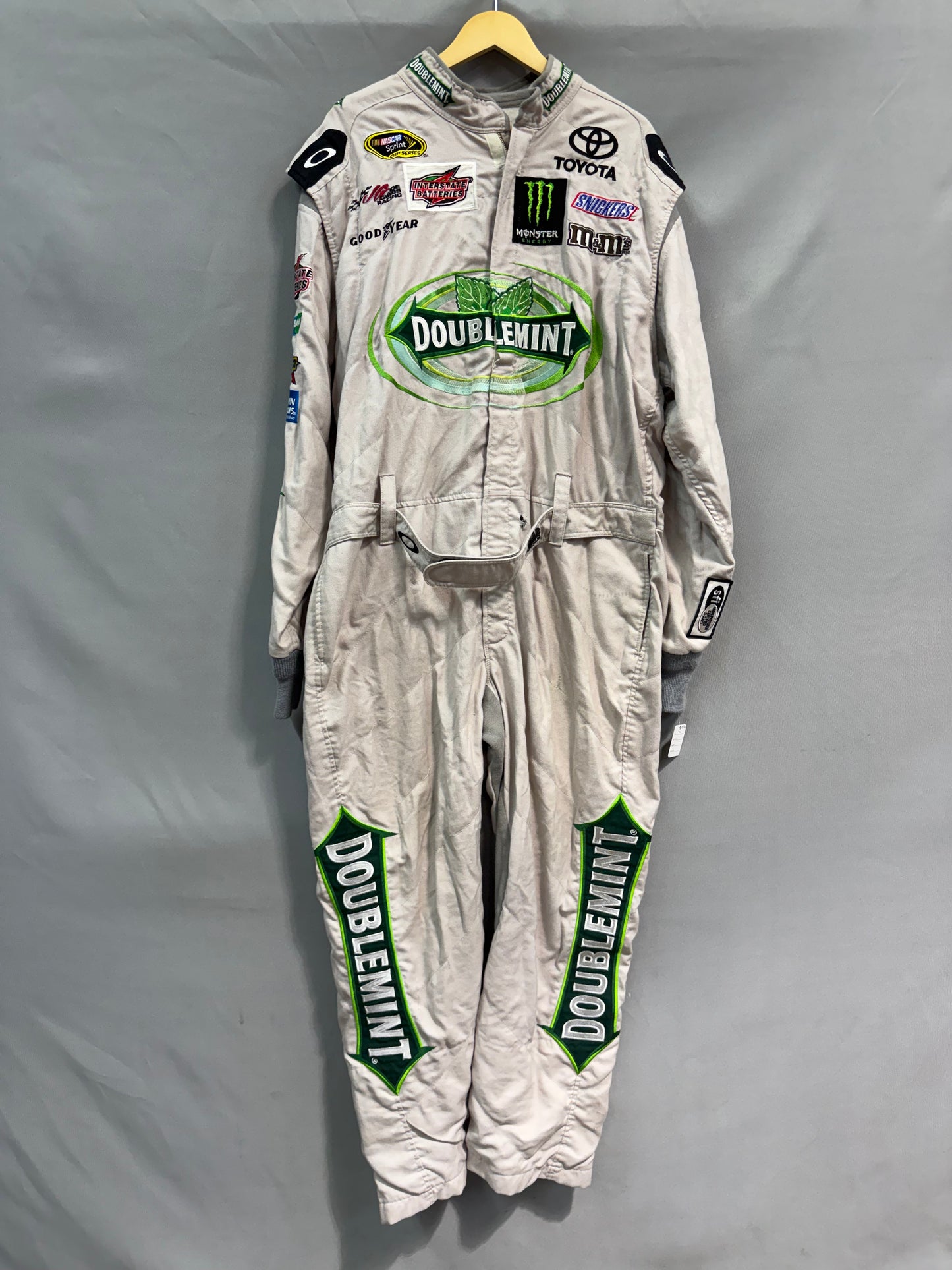 Kyle Busch #18 2013 Doublemint Nascar Crew Firesuit C-54 W-44 L-30