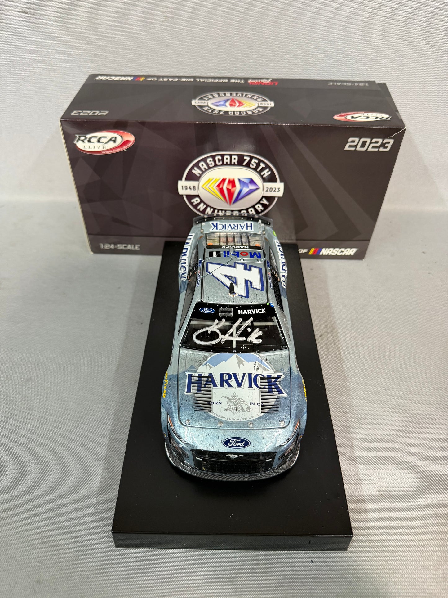 Kevin Harvick #4 2023 Busch Light Harvick Race Version Elite Nascar Autographed Diecast