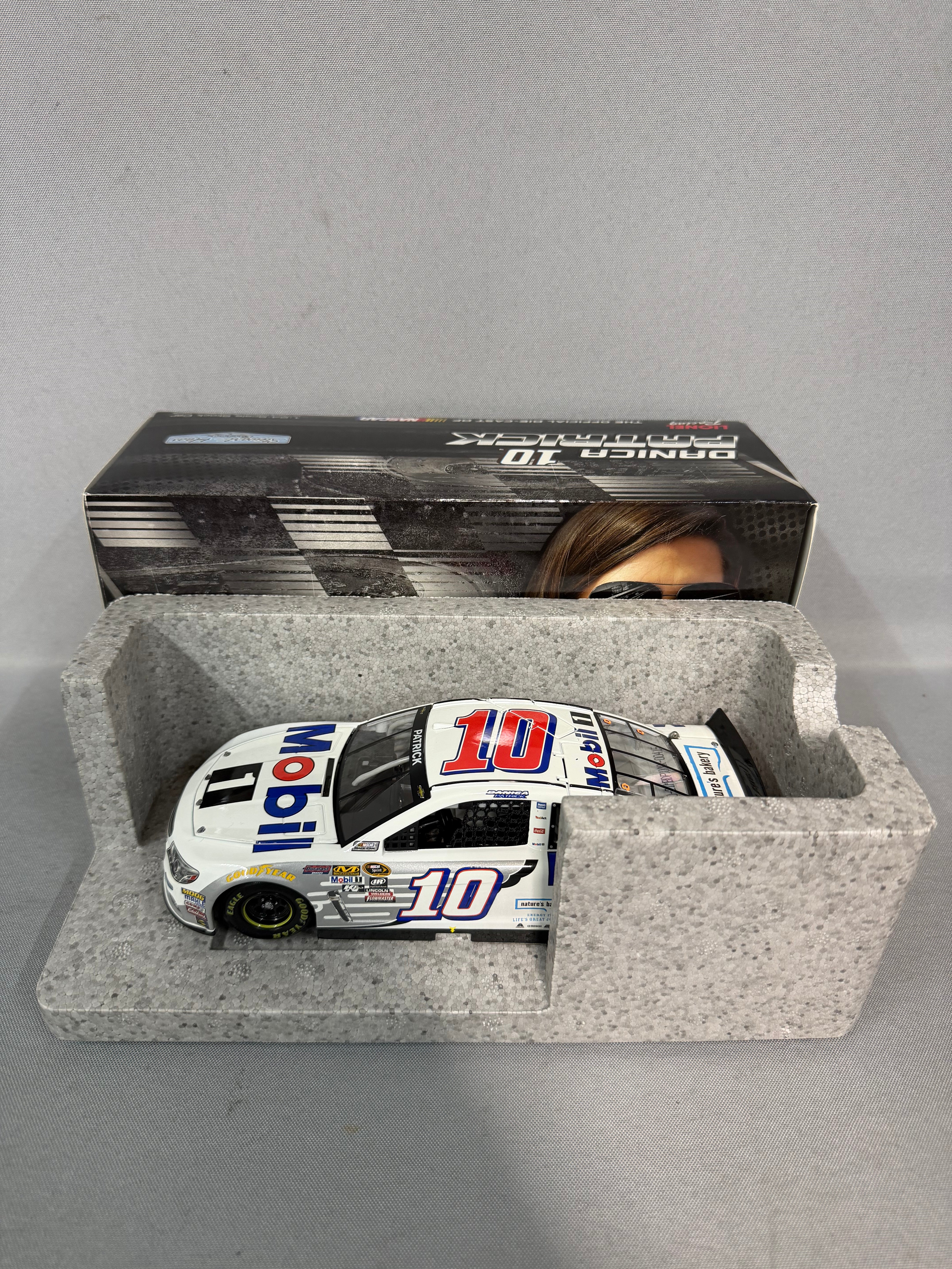 DANICA PATRICK Aspen Dental NASCAR ミニカー 2017 Danica Patrick #10 Aspen Dental NASCAR 1/64 Diecast