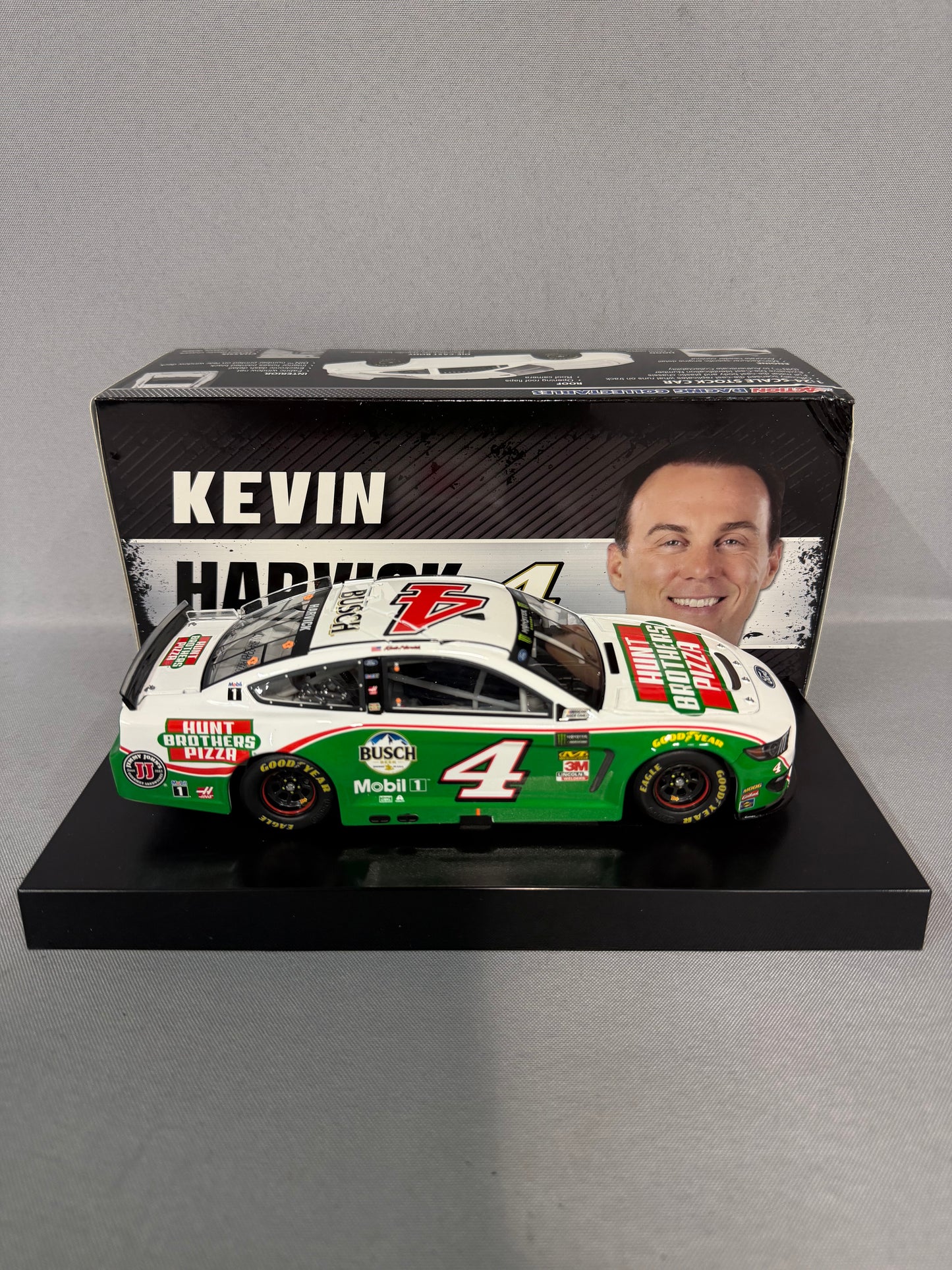 Kevin Harvick #4 2019 Hunt Brothers Pizza Nascar Diecast