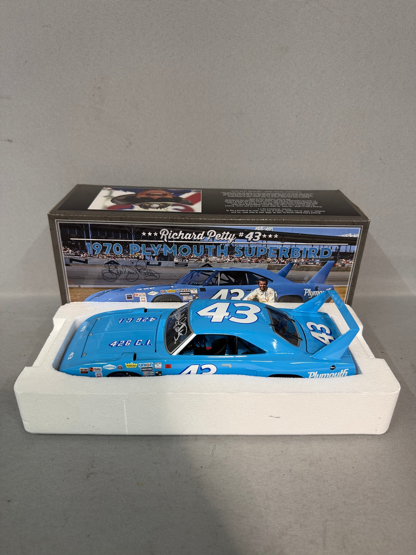 Richard Petty #43 1970 Plymouth Superbird Univeristy of Racing Nascar Autographed Diecast