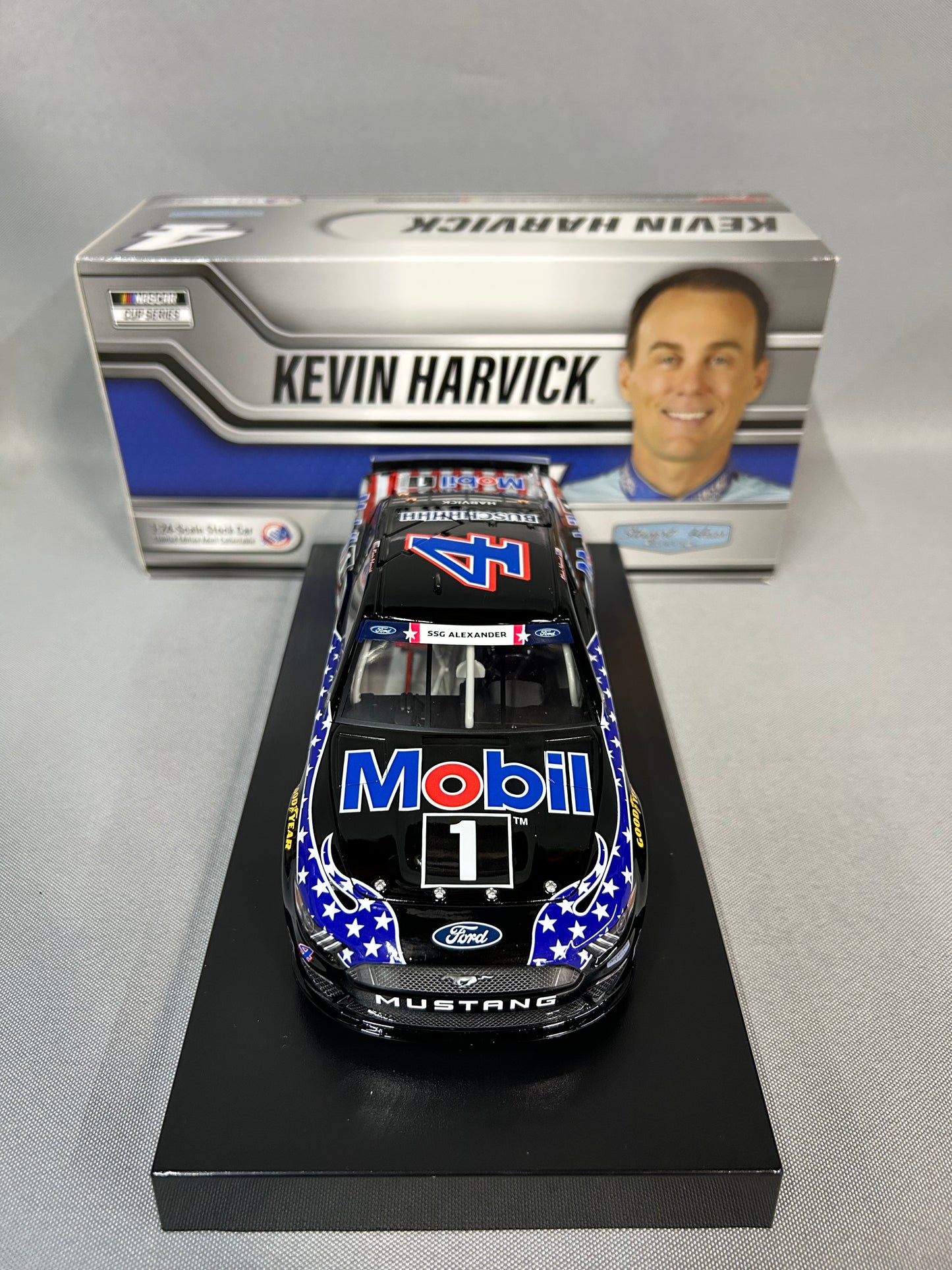Kevin Harvick #4 2021 Mobil 1 Salutes Nascar Diecast