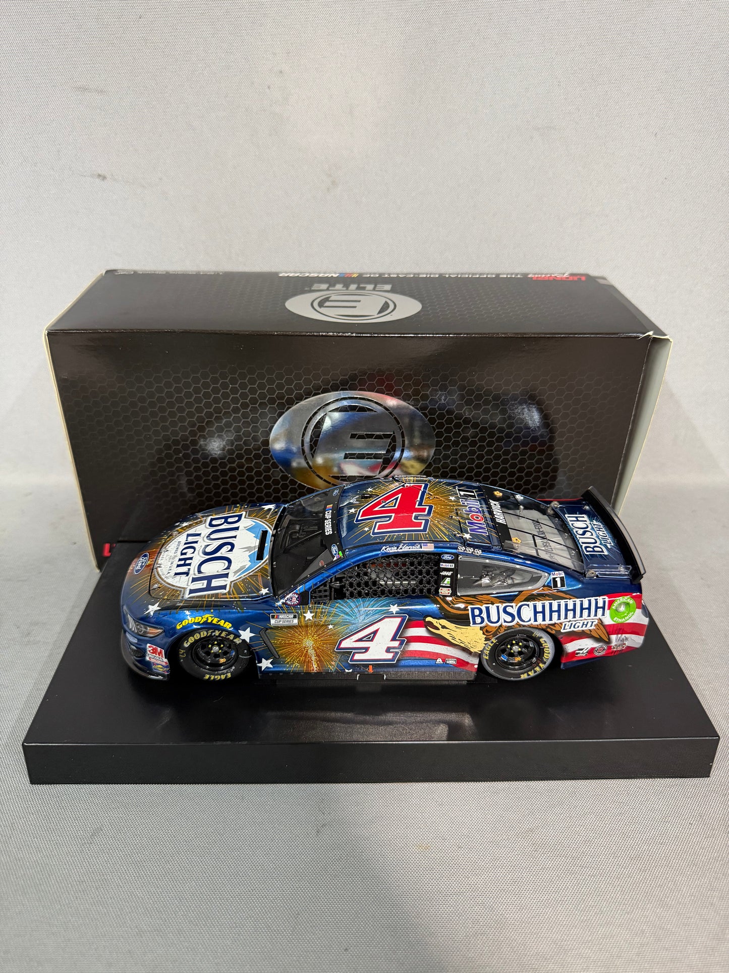Kevin Harvick #4 2020 Indianapolis Win Busch Light Fireworks Elite Liquid Color Nascar Diecast