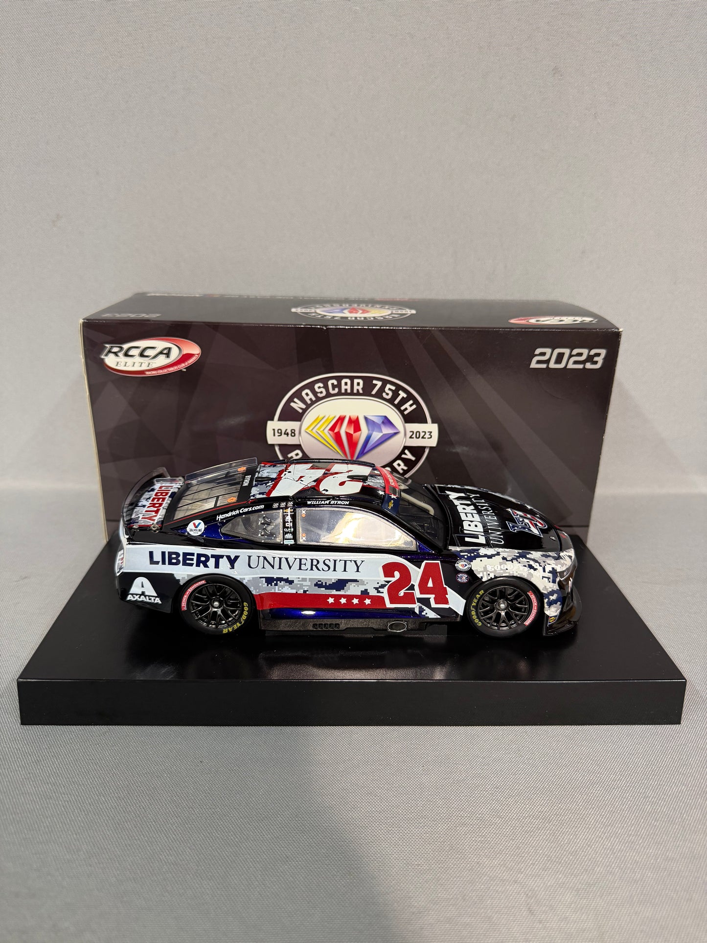 William Byron #24 2023 Liberty University Elite Liquid Color Nascar Diecast