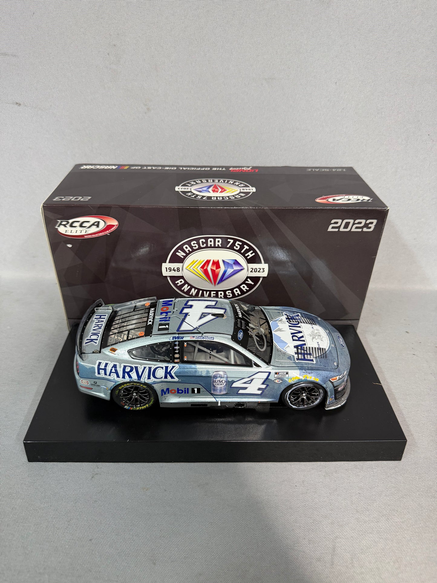Kevin Harvick #4 2023 Busch Light Harvick Race Version Elite Nascar Autographed Diecast