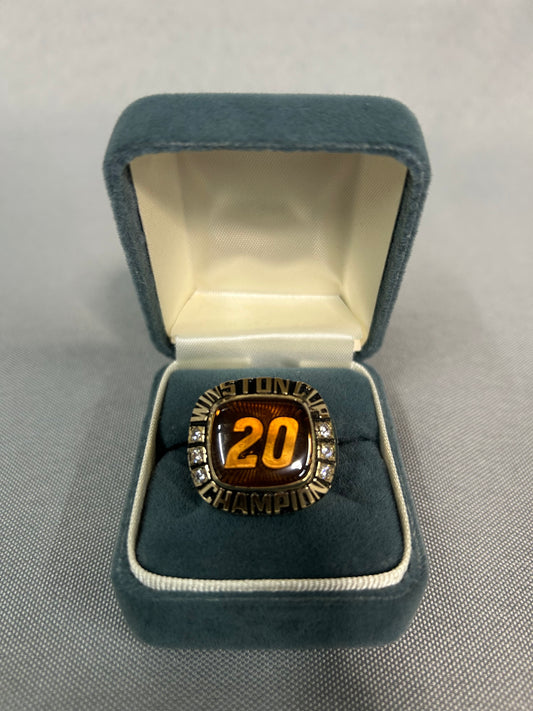 Tony Stewart #20 2002 Winston Cup Champion Nascar 10K Gold Ring