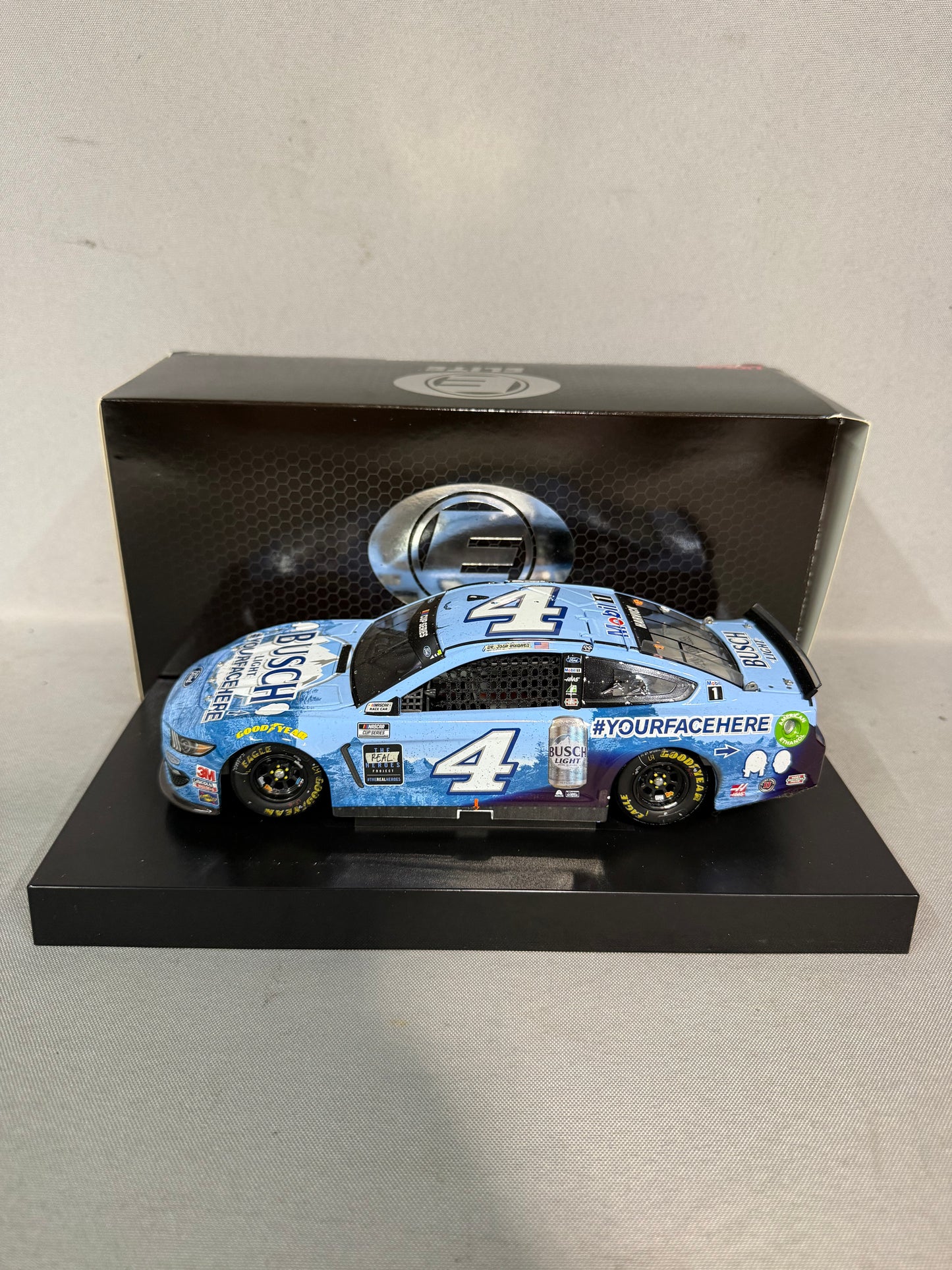 Kevin Harvick #4 2020 Darlington Win Busch Light Your Face Here Elite Nascar Diecast