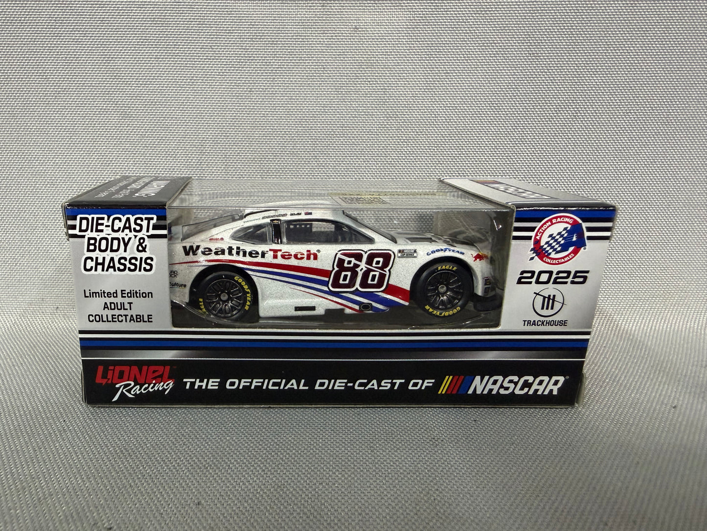 Shane Van Gisbergen #88 2025 Weathertech Rookie Of The Year Nascar 1/64 Diecast