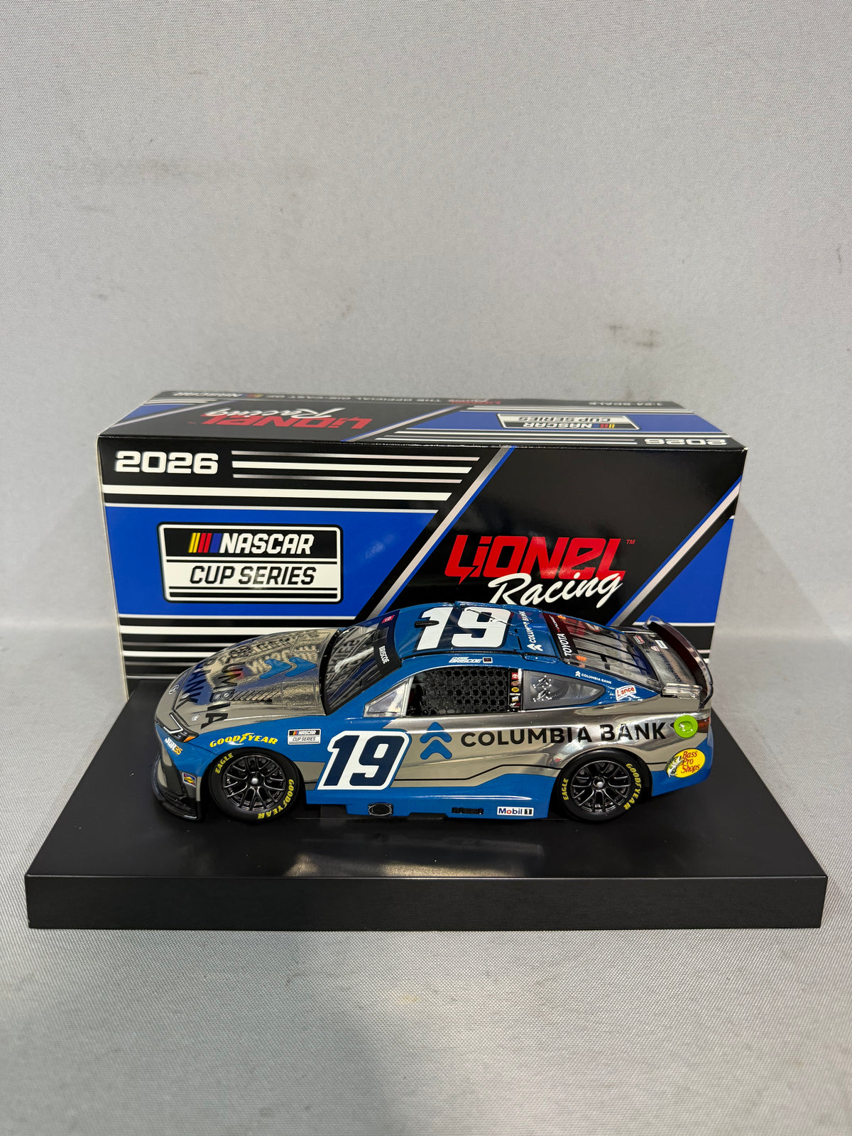 Chase Briscoe #19 2026 Columbia Bank Color Chrome Nascar Diecast